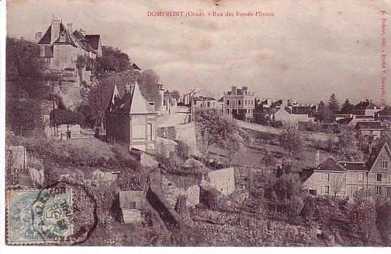 CPA DE DOMFRONT : RUE DES FOSSES - PLISSON - Domfront