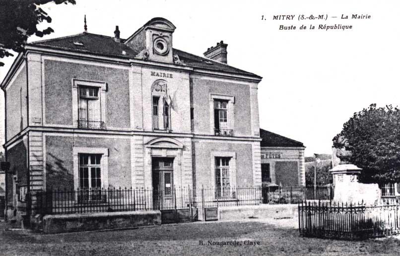 CPA Mitry (Seine-et-Marne) N° 1 - La Mairie, Buste De La République, Et Salle Des Fêtes - Mitry Mory