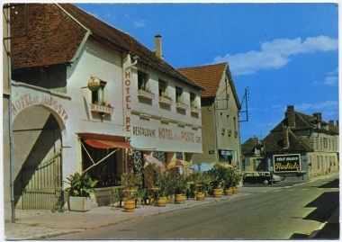 Flogny. Hotel De La Poste. - Flogny La Chapelle