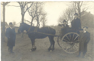 VISE - Très Belle Photo-carte. Attelage. - Visé