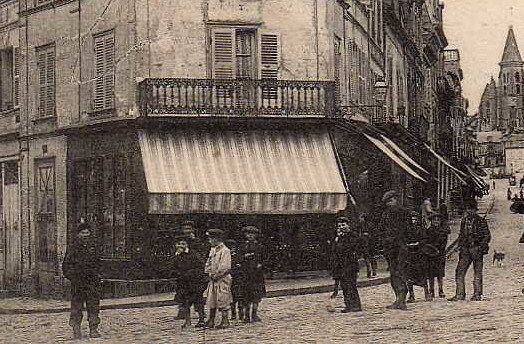 60 CLERMONT Rue De La République, Animée, Commerces, Ed LT, 1906 - Clermont