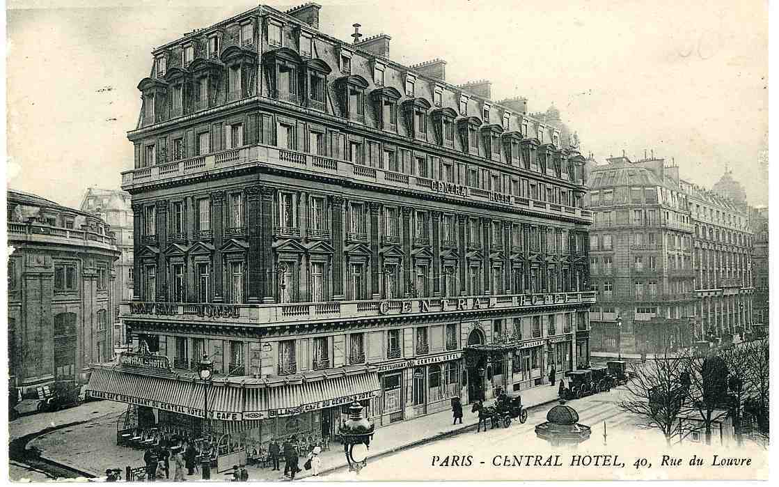 PARIS CENTRAL HOTEL 40 Rue Du Louvre écrite Timbrée Voyagée En 1915 - Paris (02)