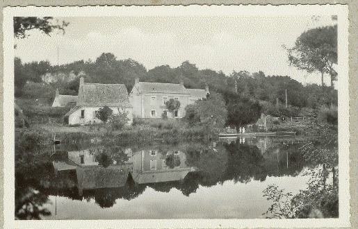 LUCHE-PRINGE : LE PORT DES ROCHES - Luche Pringe