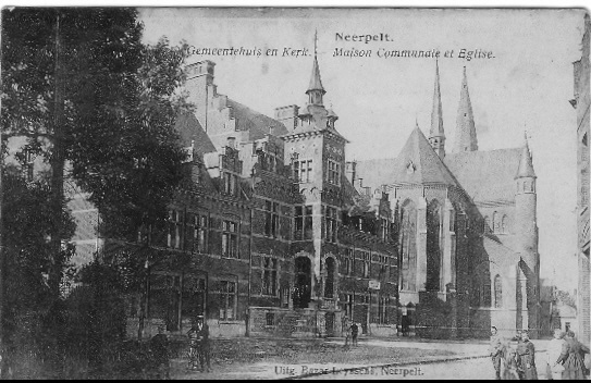 Neerpelt   Gemeentehuis En Kerk - Maison Communale Et Eglise - Neerpelt
