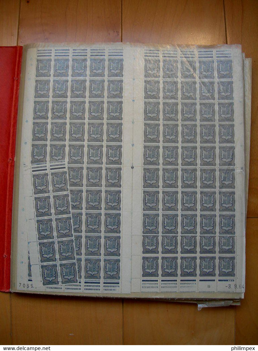 ANDORRA WHOLESALE 12950 STAMPS / 12950 TIMBRES	ANDORRE SANS CHARNIERES EN FEUILLES ET PANNEAUX! - Collections