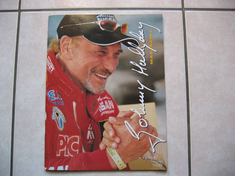 Johnny Hallyday Magazine N° 13 : Le Dakar 2002 De Johnny. 30 Pages Tout Couleur. (30 Cm Sur 23 Cm). TBE - People