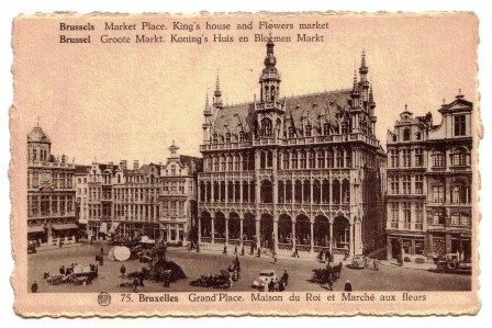 Bruxelles - La Grand Place - La Maison Du Roi Et Le Marché Aux Fleurs. N° 75 - Markten