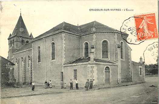 87 - HAUTE-VIENNE - ORADOUR Sur VAYRES - BEAU PLAN De L´ABSIDE De L´EGLISE ANIMEE - Oradour Sur Vayres