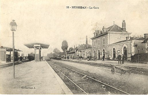 24 - DORDOGNE - MUSSIDAN - CHEMIN De FER - GARE - ARRIVEE Du TRAIN - Mussidan