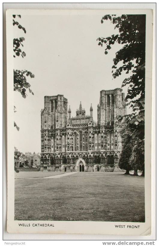 D 294 - Wells Cathedral. West Front - Real Photograph - Wells