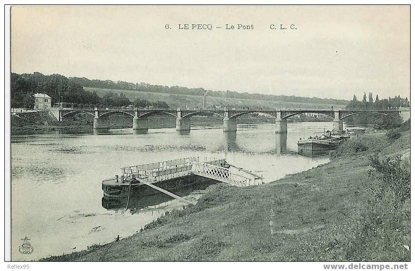 LE PECQ - Le Pont ( PENICHE ). - Le Pecq