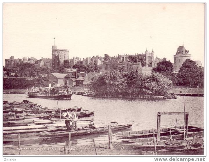 PHOTO DE LONDRE:  WINDSOR CASTLE FROM THE RIVER - PAS CARTE POSTALE - Windsor Castle