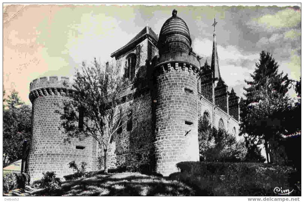 Toucy - Eglise Datant Du XVe Siècle - Toucy