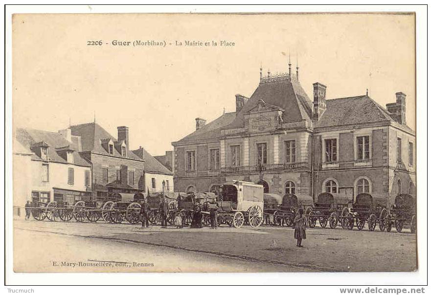 F2120 - GUER - La Mairie Et La Place - Guer Coetquidan