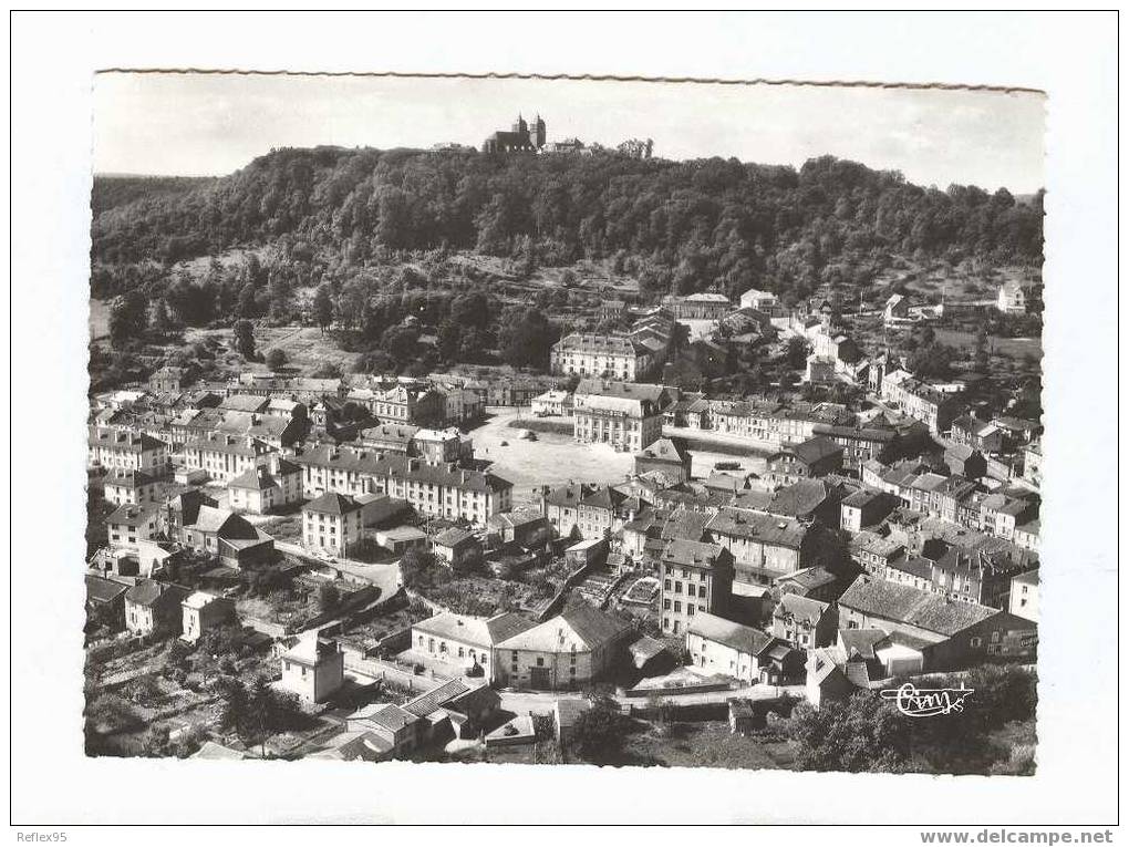 MONTMEDY - Vue Générale - Le Centre Et En Arière Plan, Montmédy Haut - Montmedy