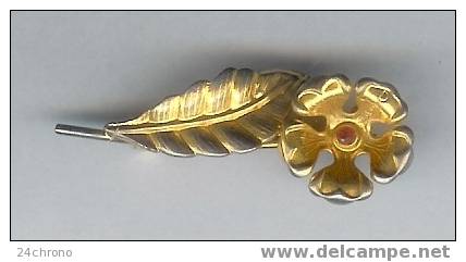 Broche Fleur Dorée Avec Rubis (06-6834) - Broches