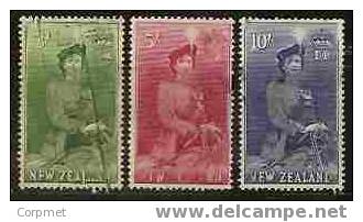 NEW ZEALAND 1953/7 ELIZABETH II ON HORSE KEY VALUES VF USED SCOTT # 299/301 - YVERT # 337B/339 - Oblitérés