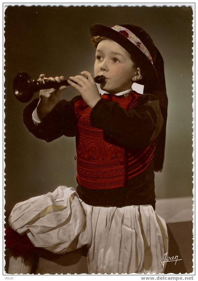 Pont L´Abbé : Costume De Pont L´Abbé (enfant Et Bombarde) Non Circulée - Pont L'Abbe