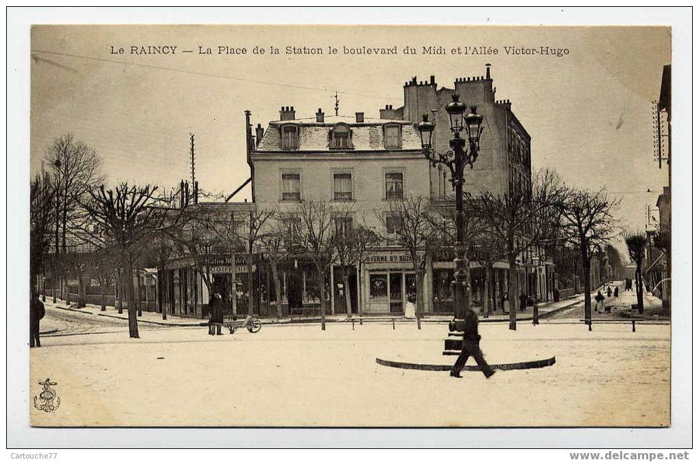 J29 - LE RAINCY - La Place De La Station - Le Boulevard Du Midi Et L'Allée Victor Hugo (dos Non Divisé) - Le Raincy