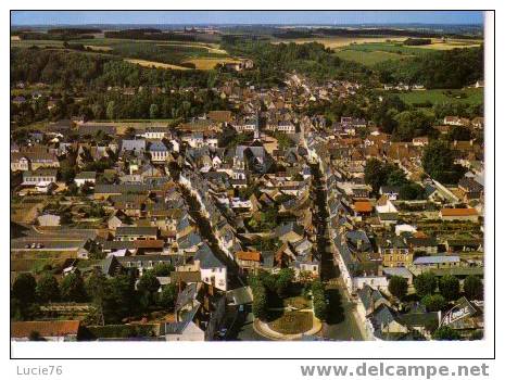 MONTOIRE SUR LE LOIR -  N° 8933 -  Vue Générale Aérienne - Place Foch, Eglise St Laurent, Place Georges Clémenceau - Montoire-sur-le-Loir