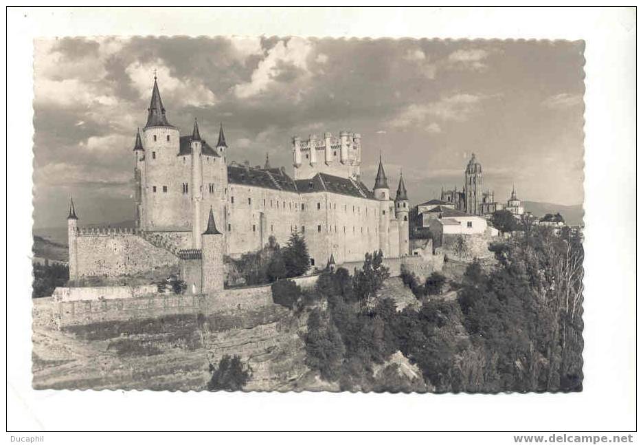 SEGOVIA EL ALCAZAR CHATEAU ET LA CATHEDRALE - Segovia