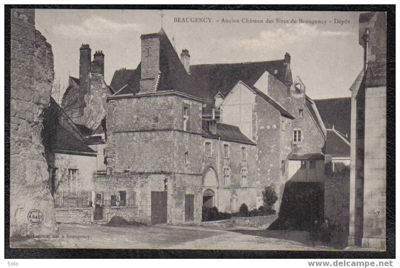 BEAUGENCY - Ancien Château Des Sires De Beaugency - Dépôt - Beaugency