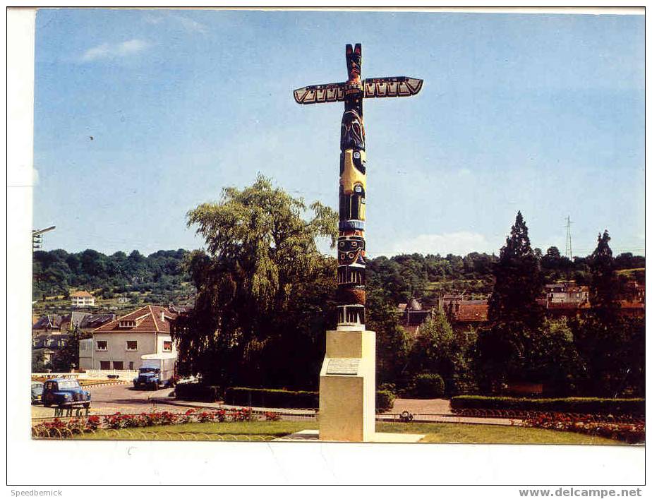 6438 Longuyon - Le Totem (voiture Et Camion Années 60 ) MAGE 3 H - Longuyon