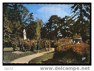 Jolie CP 53 Mayenne Château Gontier - Statue De Ch. Loyson Dans Le Jardin Public - Prédicateur Français - Chateau Gontier