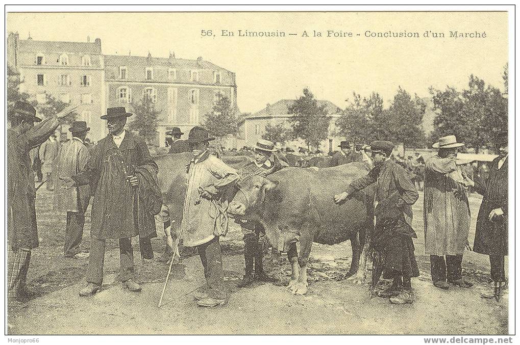 Reproduction CPA – En Limousin à La Foire Conclusion D’un Marché - Limousin