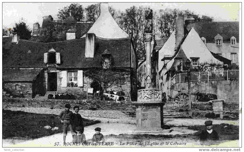 ROCHEFORT-en-TERRE - La Place De L'Eglise Et Le Calvaire - Rochefort En Terre