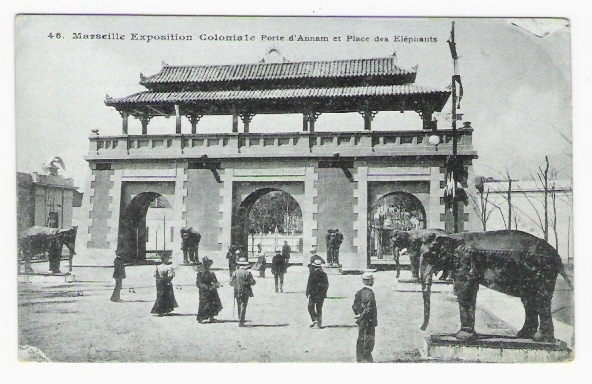 MARSEILLE  EXPOSITION  COLONIALE /  PORTE  D´ ANNAM  ET  PLACE  DES  ELEPHANTS  ( Thème : ELEPHANTS ) - Éléphants