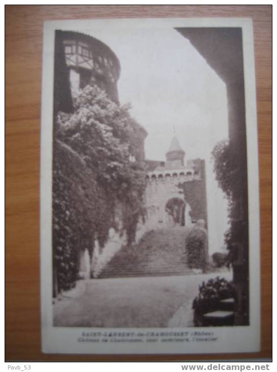 Saint-Laurent-de-Chamousset   : Château Avec Cour Intérieure, L'escalier - Saint-Laurent-de-Chamousset