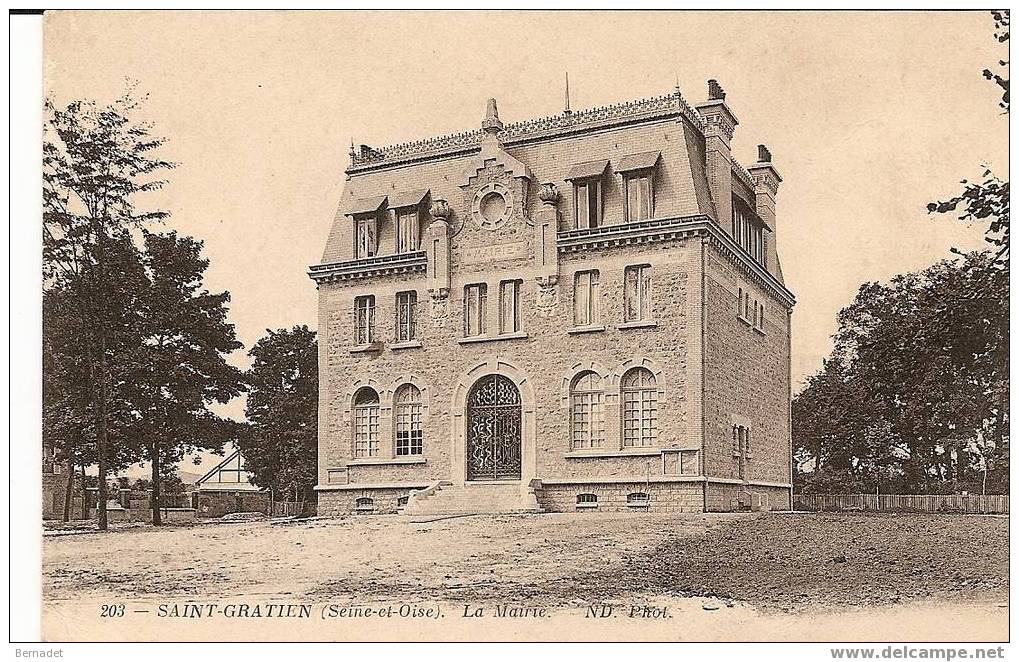 SAINT GRATIEN....LA MAIRIE - Saint Gratien