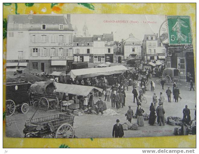 GRAND ANDELY - Le Marché - Pont-de-l'Arche