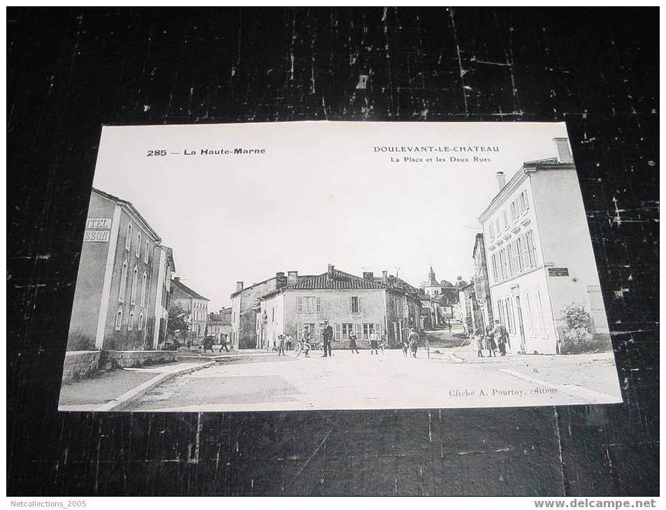 DOULEVANT-LE-CHATEAU - LA PLACE ET LES DEUX RUES - 52 HAUTE MARNE - Carte Postale De France - Doulevant-le-Château
