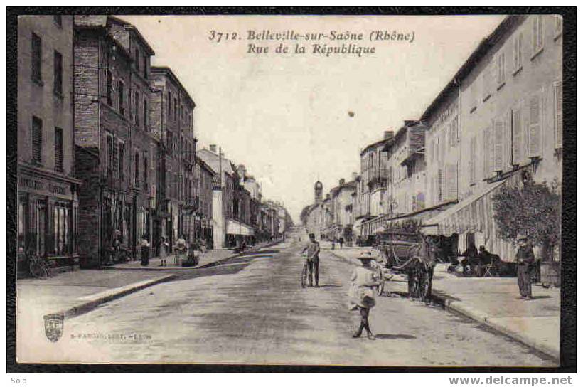 BELLEVILLE SUR SAONE - Rue De La République - Belleville Sur Saone