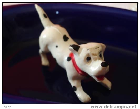 Walt Disney lot: 6 des 101 Dalmatiens :  Pongo _  2 frères _ aboie _ endormi  _ le colonel