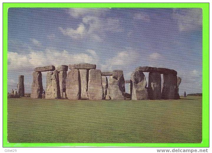 WILTSHIRE, STONEHENGE, UK - VIEW FROM THE EAST - - Stonehenge