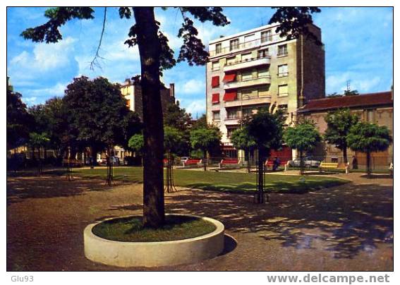 Vanves (92) - Square E. Jarousse - Vanves