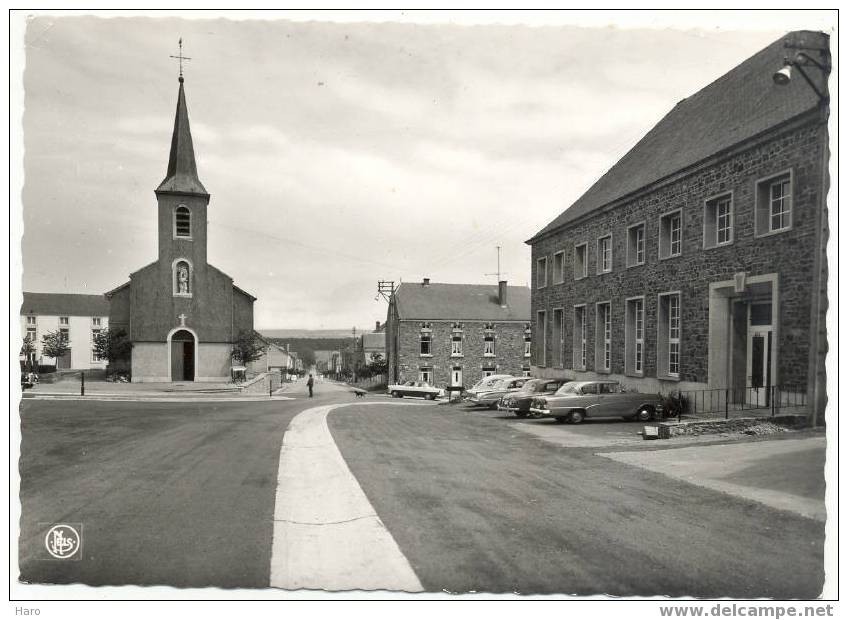 MAISSIN - Rue Commandant De Laage De Meux, L'Eglise Et L'Hôtel De Ville (249) - Paliseul