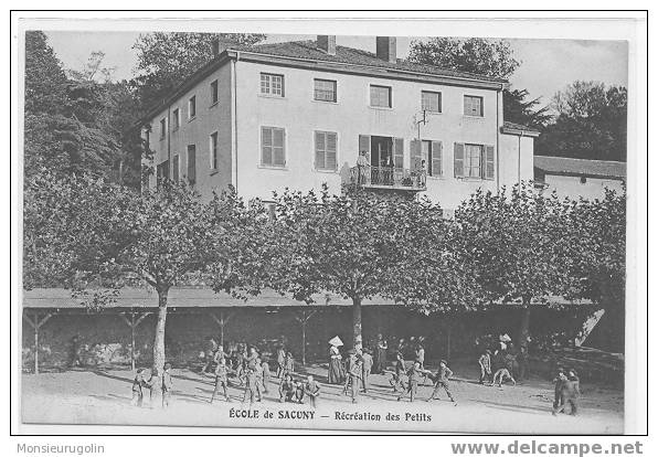 69 )) BRIGNAIS, ECOLE DE SACUNY S Guillard Edit, Récréation Des Petits, ANIMEE - Brignais