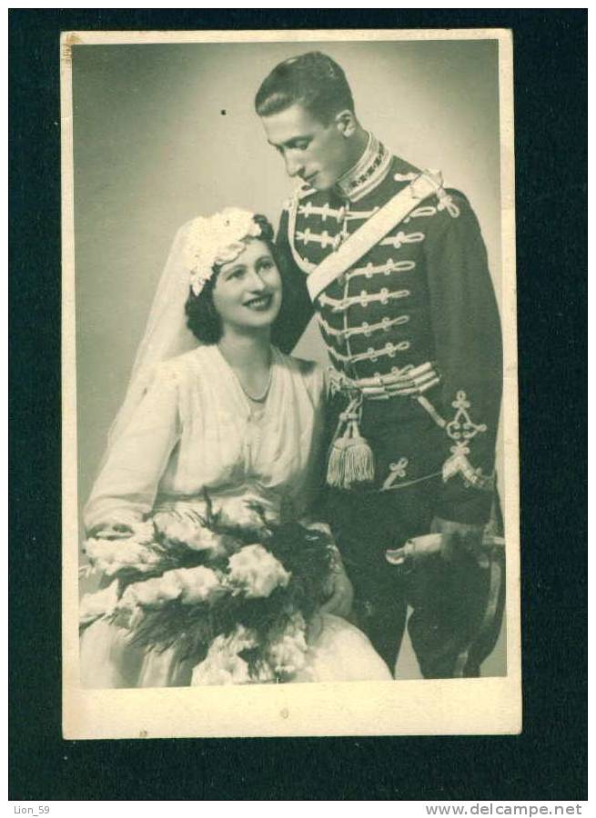 D2506 / Marriages  WEDDING - GUARDSMAN - MILITARY UNIFORM  Bulgaria  Vintage REAL Photo 1946s - Nozze