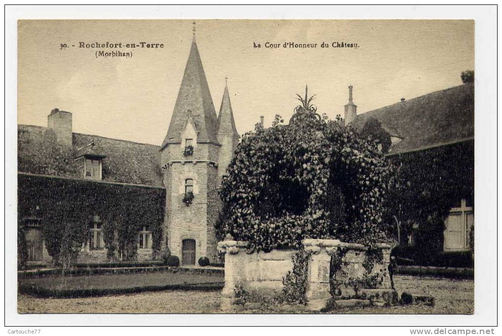 K8 - ROCHEFORT-en-TERRE - La Cour D'Honneur Du Château - Rochefort En Terre