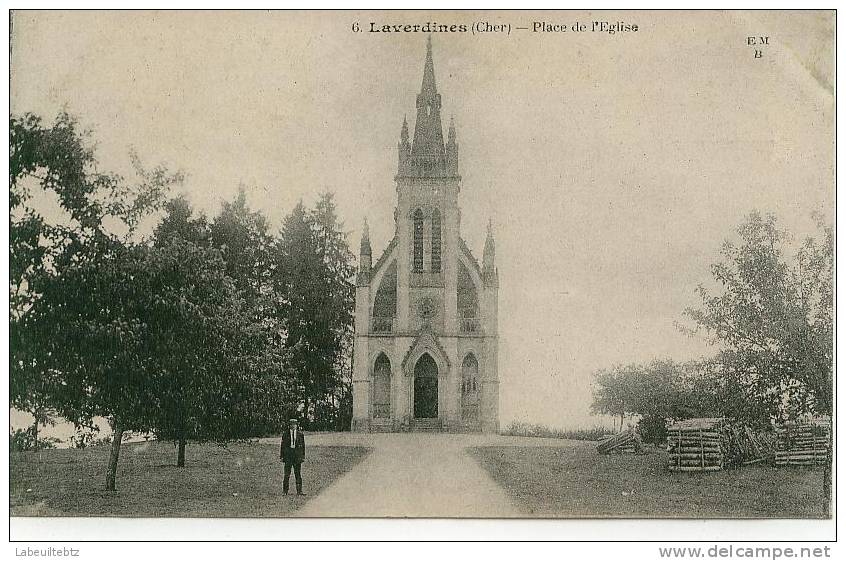 LAVERDINES (Cher) - La Place De L'église - Aubigny Sur Nere