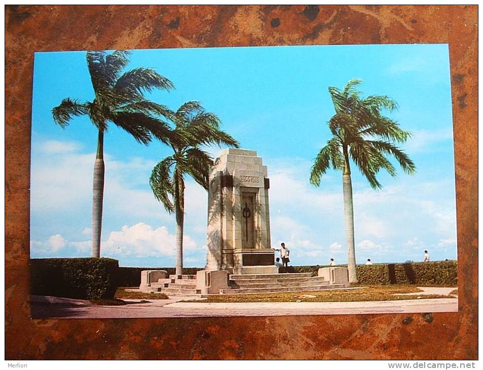 MALAYSIA The CENOTAPH , WWI WWII Memorial  PENANG    Cca 1960´s  EF  D10236 - Malaysia