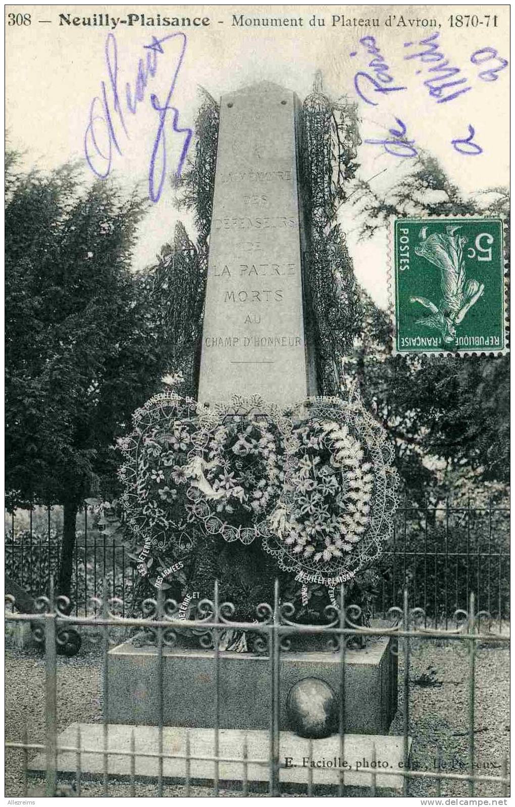 CPA 93 : NEUILLY PLAISANCE  Le Monument  A VOIR - Neuilly Plaisance