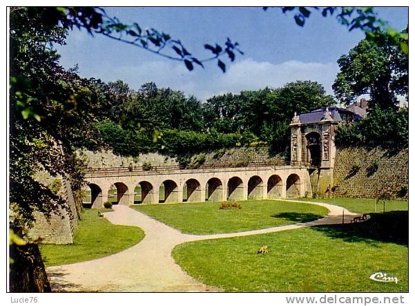 LONGWY  - La Porte De France Et Les Remparts - Longwy