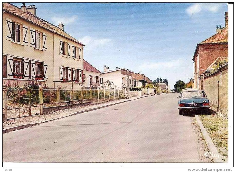 OISEMONT RUE ROGER SALENGRO REF 4680 - Oisemont