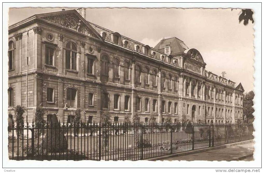 LE MANUFACTURE     -SEVRES - Sevres