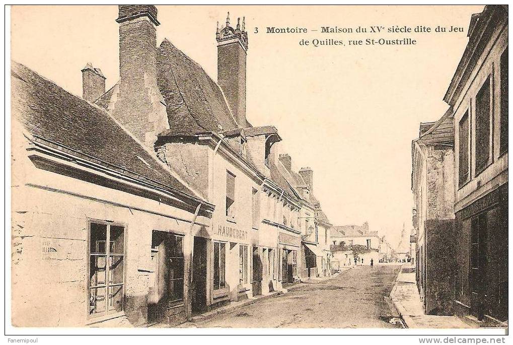 MONTOIRE . Maison Du XV° Siècle Dite Du Jeu De Quilles, Rue St-Oustrille - Montoire-sur-le-Loir